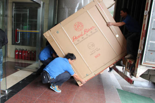 南丰镇钢琴贵重工艺品无忧运